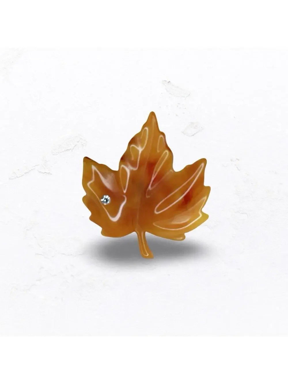 6935. Brown Avon Leaf Brooch